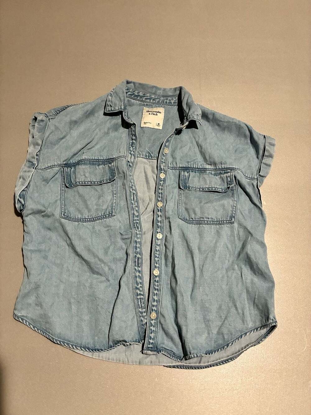 Abercrombie & Fitch Denim Button-Down Shirt Size M Blue Sleeveless Top